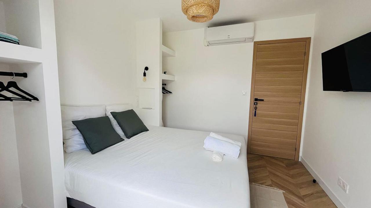 Holistika : / Pool / Air Conditioning/ Mont Faron * Toulon